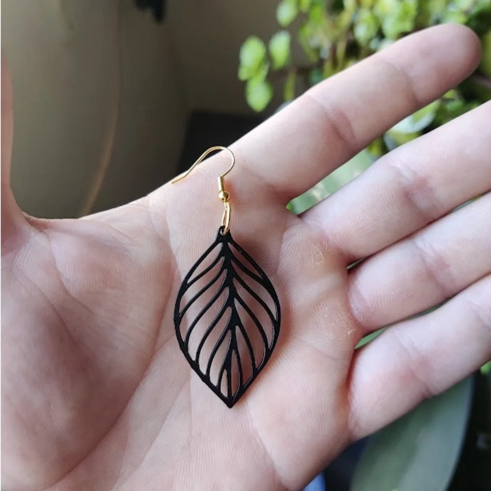 Elegant Black Leaf Earrings